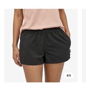 Patagonia W’s Barely Baggies Shorts - 2”